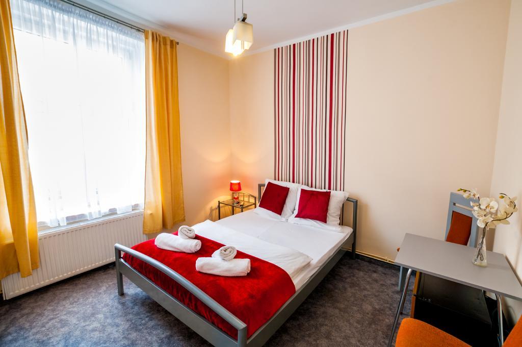 Lew Hostel Inowrocław Eksteriør bilde