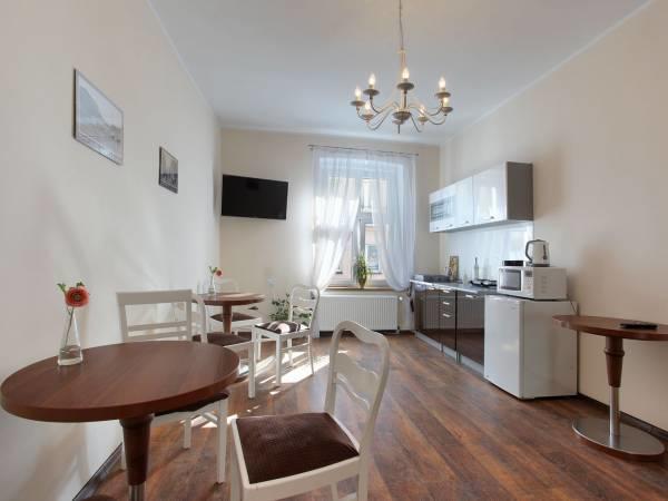 Lew Hostel Inowrocław Eksteriør bilde