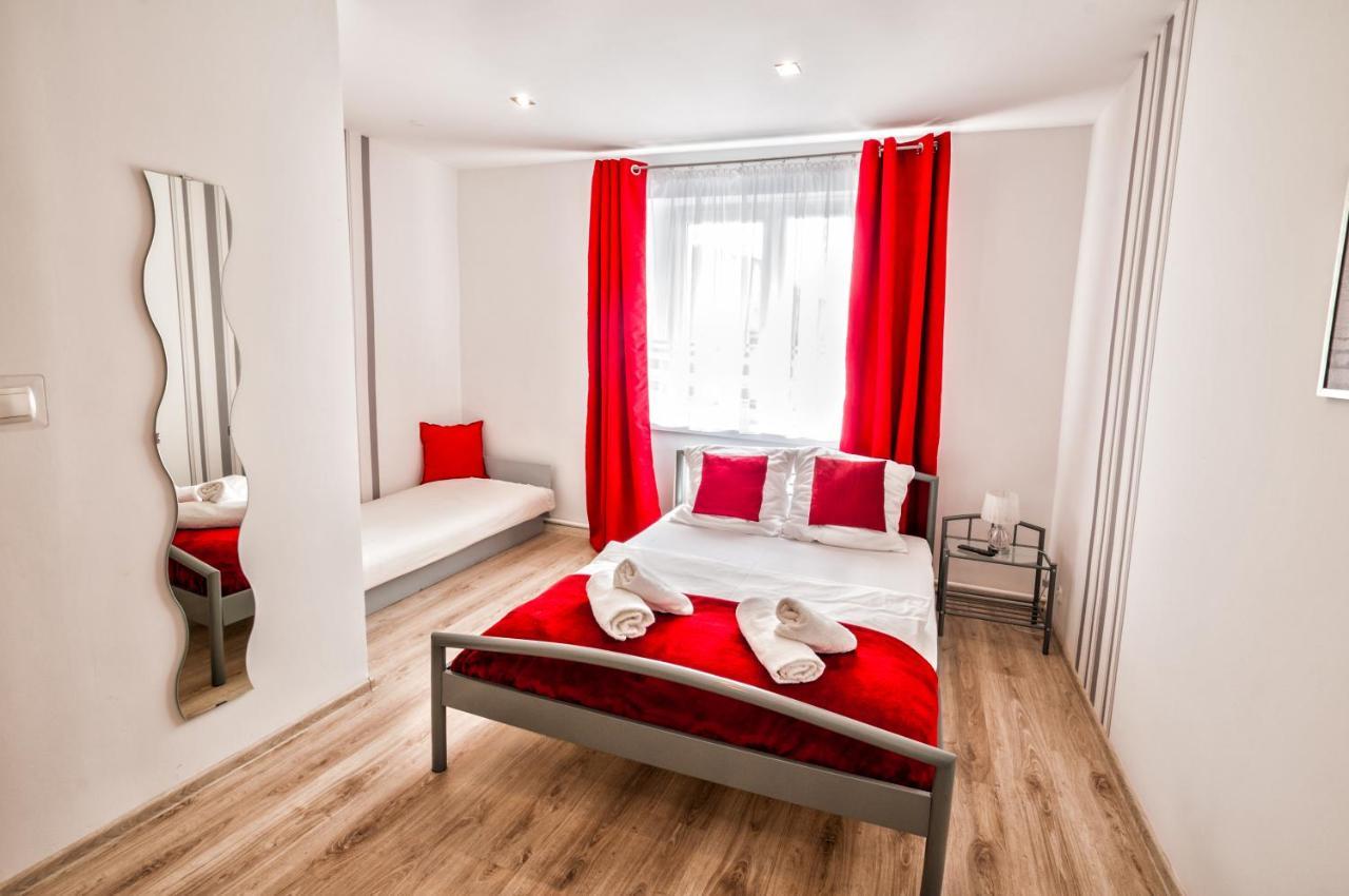 Lew Hostel Inowrocław Eksteriør bilde